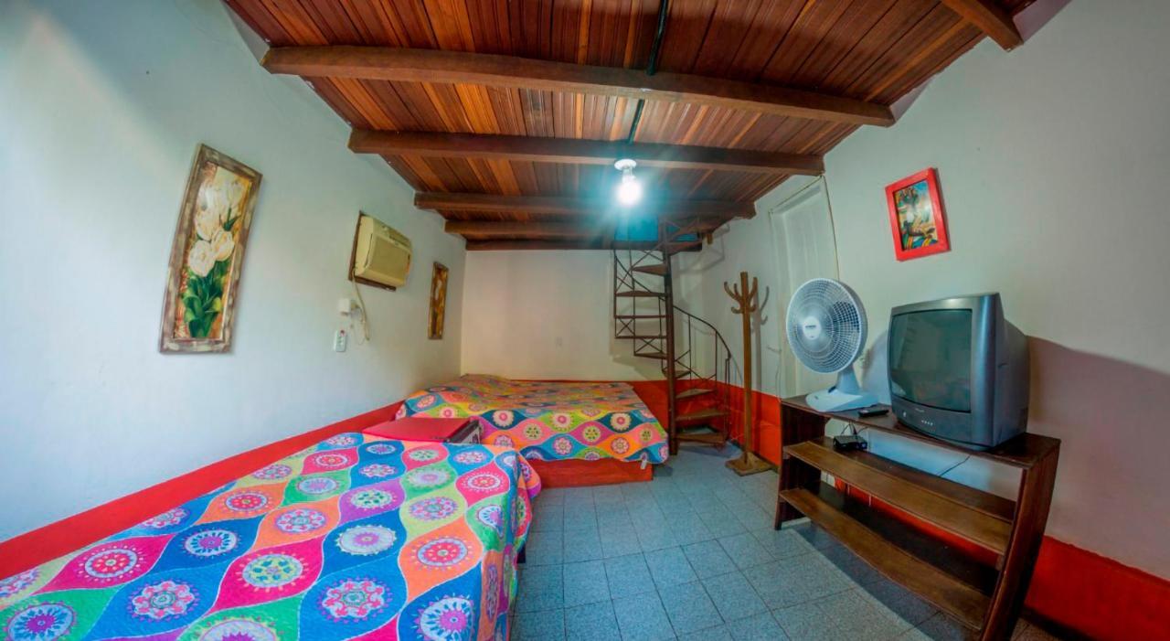 Pousada Aloha Arraial Порту-Сегуру Экстерьер фото